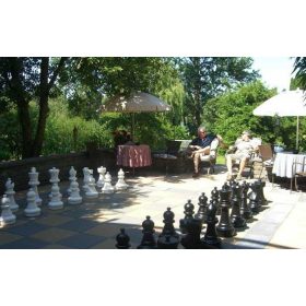 Capetan® Aveo 64cm king height outdoor giant chess set